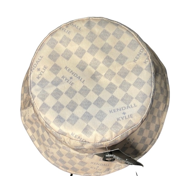 NWT KENDALL + KYLIE Adjustable Bucket Hat Light Blue & Tan Checked Monogrammed - Picture 3 of 4